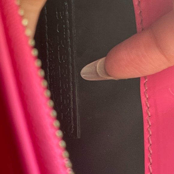 BURBERRY PRORSUM PINK PATENT CLUTCH - Picture 5 of 8